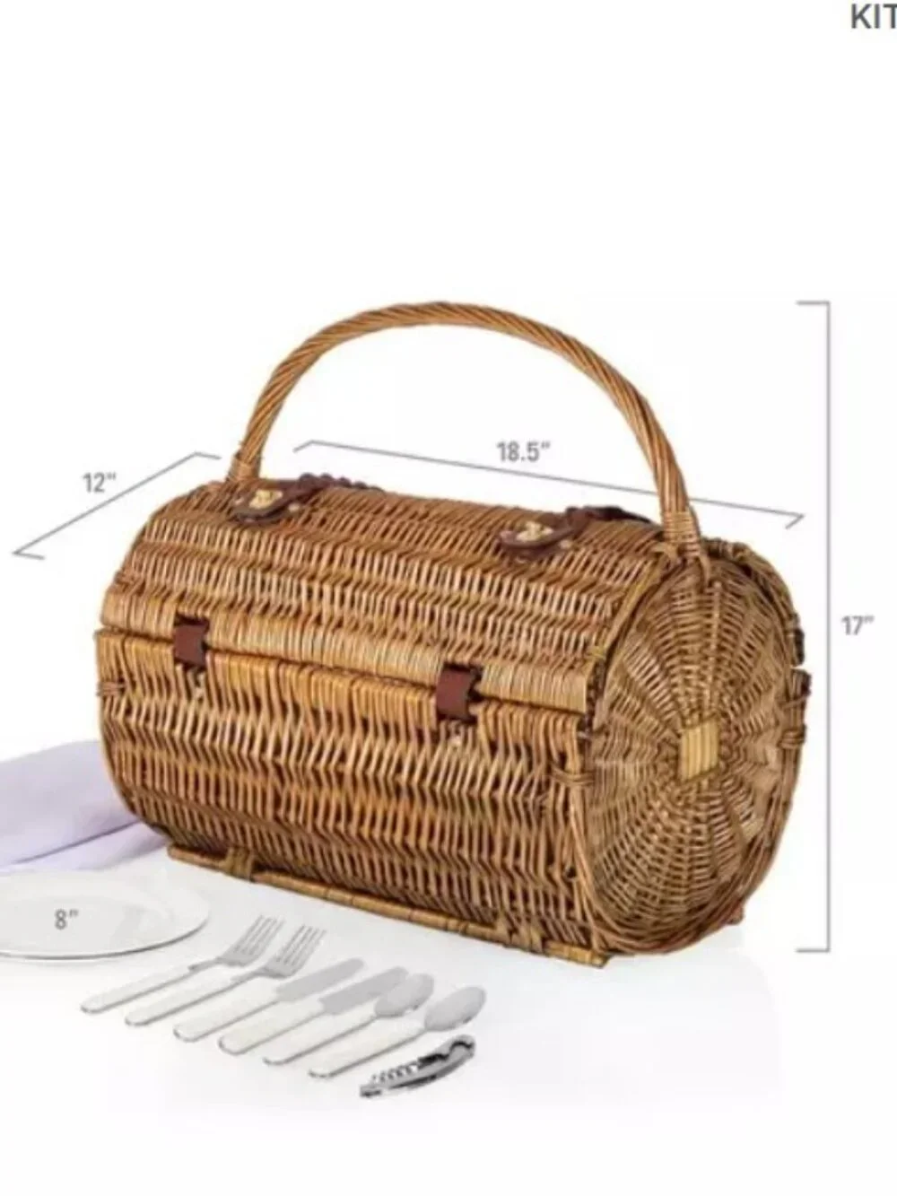 Deluxe Wicker Picnic Basket Romantic picnic set for 2